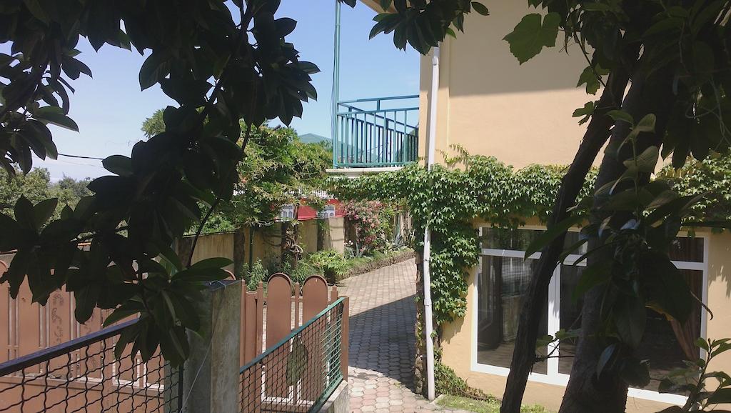 كفارياتي Green Hotel المظهر الخارجي الصورة
