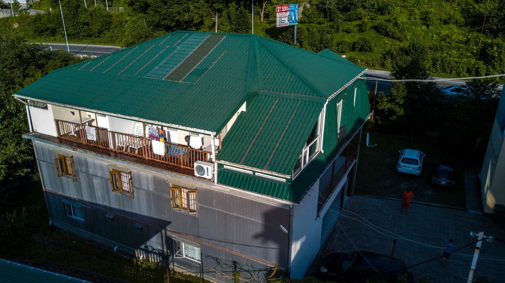 كفارياتي Green Hotel المظهر الخارجي الصورة