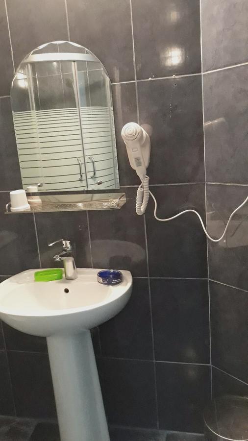 كفارياتي Green Hotel المظهر الخارجي الصورة