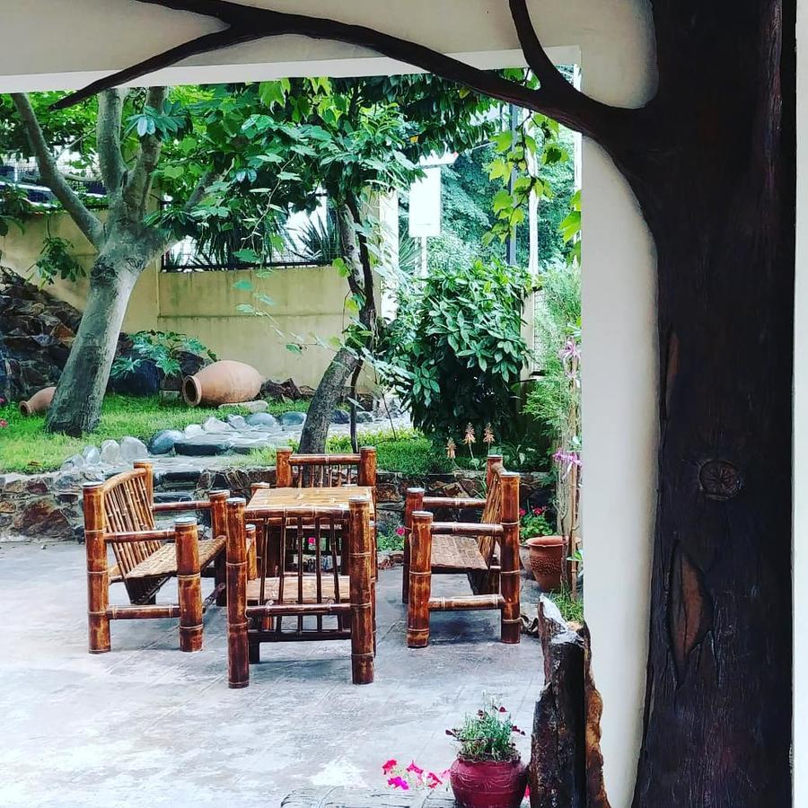 كفارياتي Green Hotel المظهر الخارجي الصورة