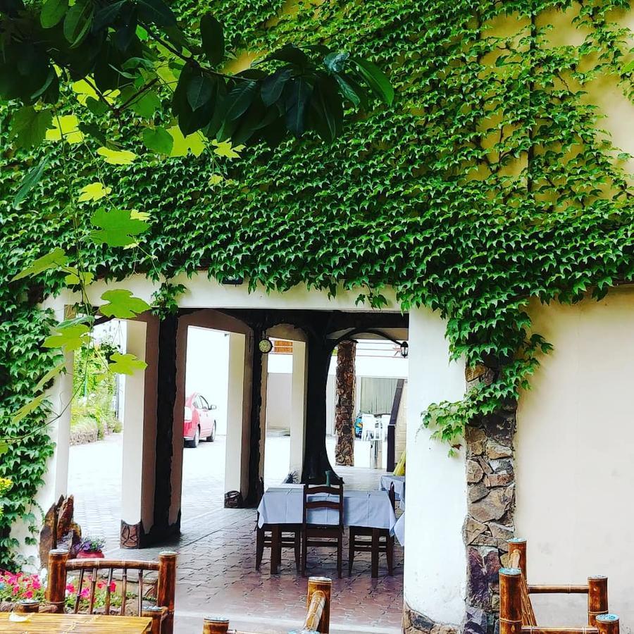 كفارياتي Green Hotel المظهر الخارجي الصورة
