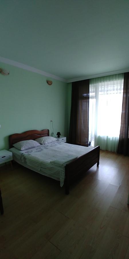 كفارياتي Green Hotel المظهر الخارجي الصورة