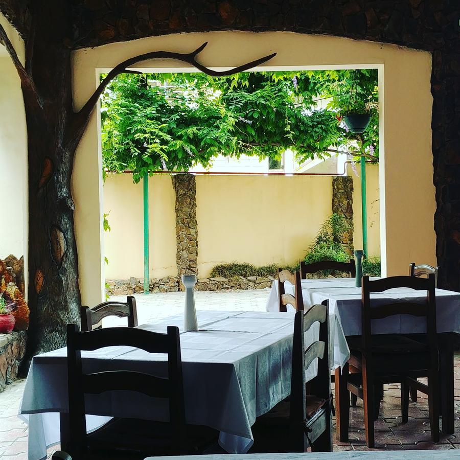 كفارياتي Green Hotel المظهر الخارجي الصورة